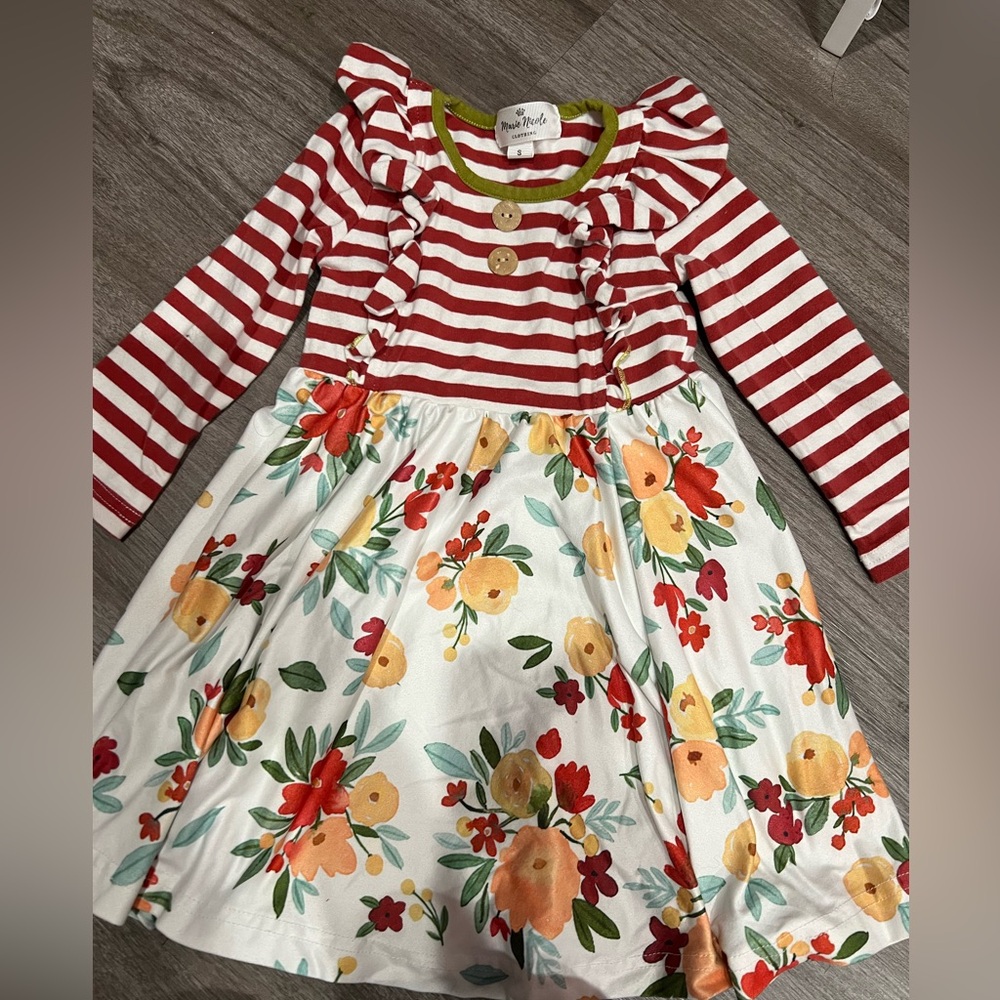 Marie Nicole size small dress. Girls.